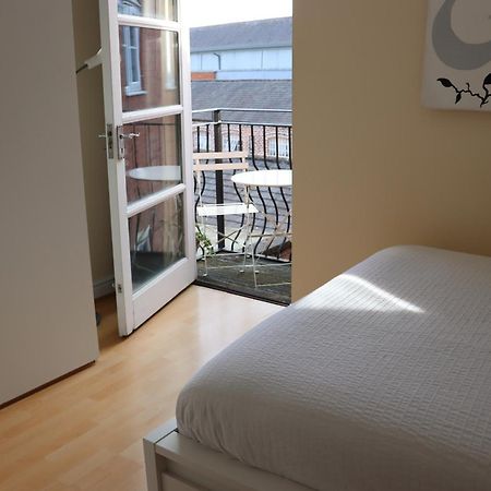 Scandinavian City Centre Apartment Worcester Exterior photo